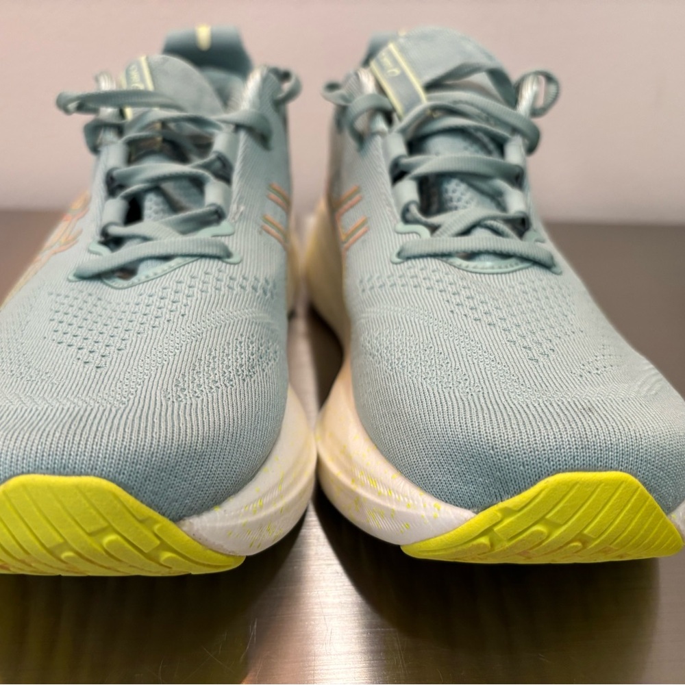 Asics Gel Nimbus Sz 10 light green GREAT condition - Picture 11 of 11